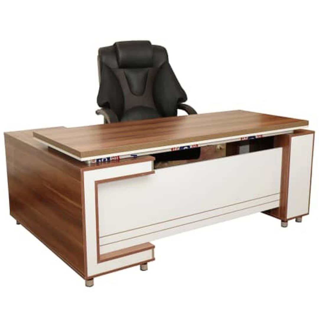 میز مدیریتی