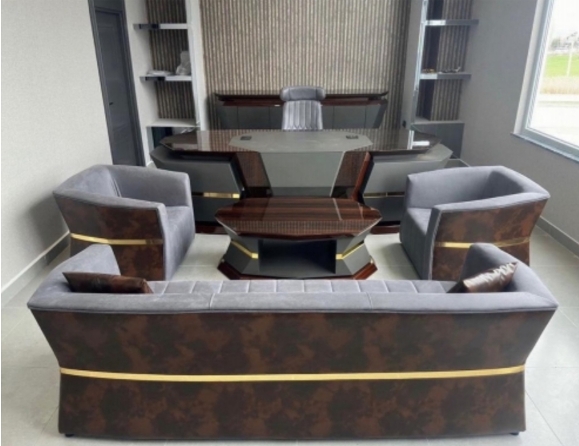 نیم‌ست مدیریتی لوتوس